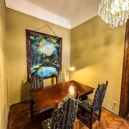 Apartment Vintage & Spacious Downtown Timisoara